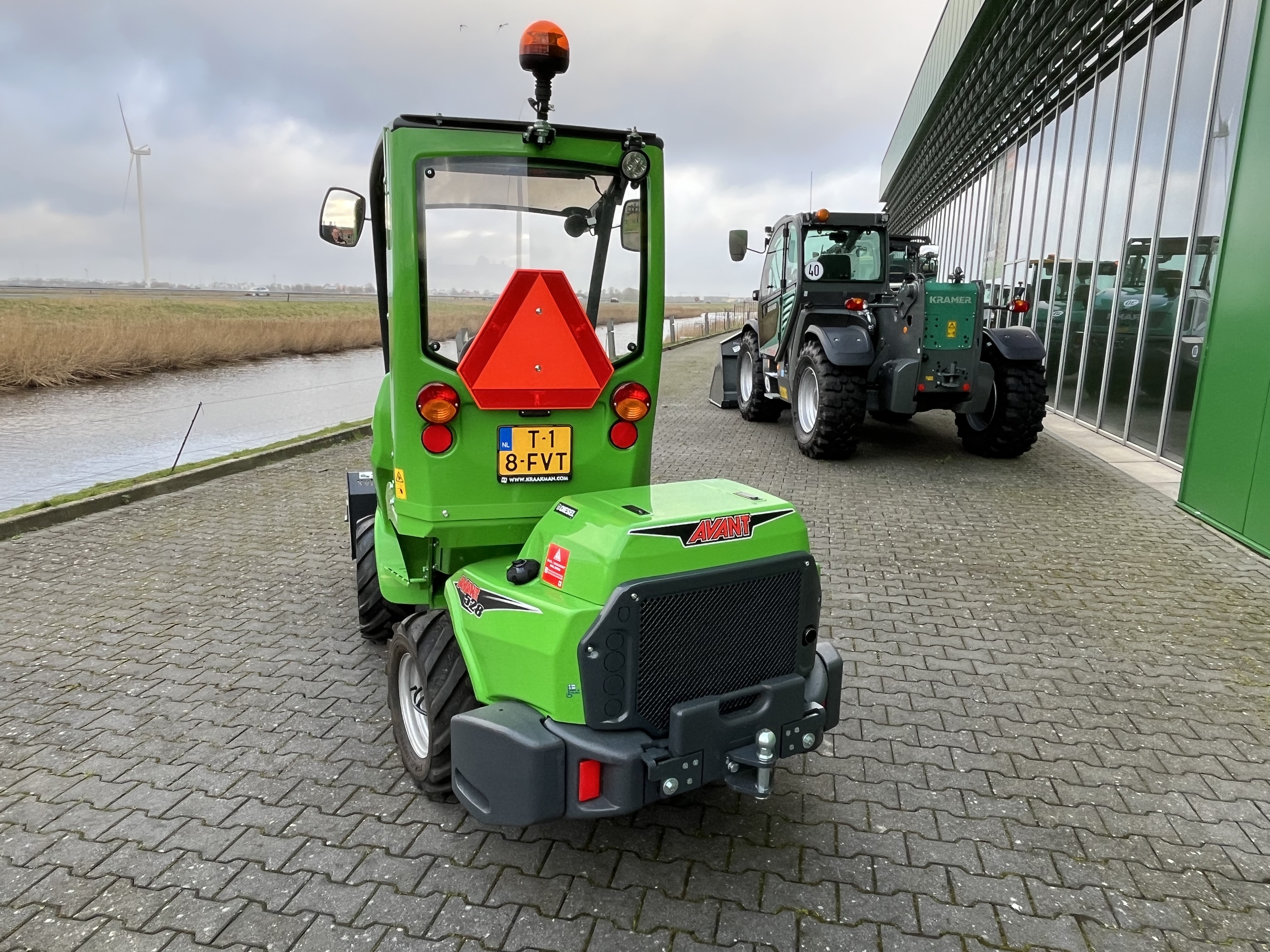 Avant 528 TDL kniklader (ZUI) #25486 - Kraakman