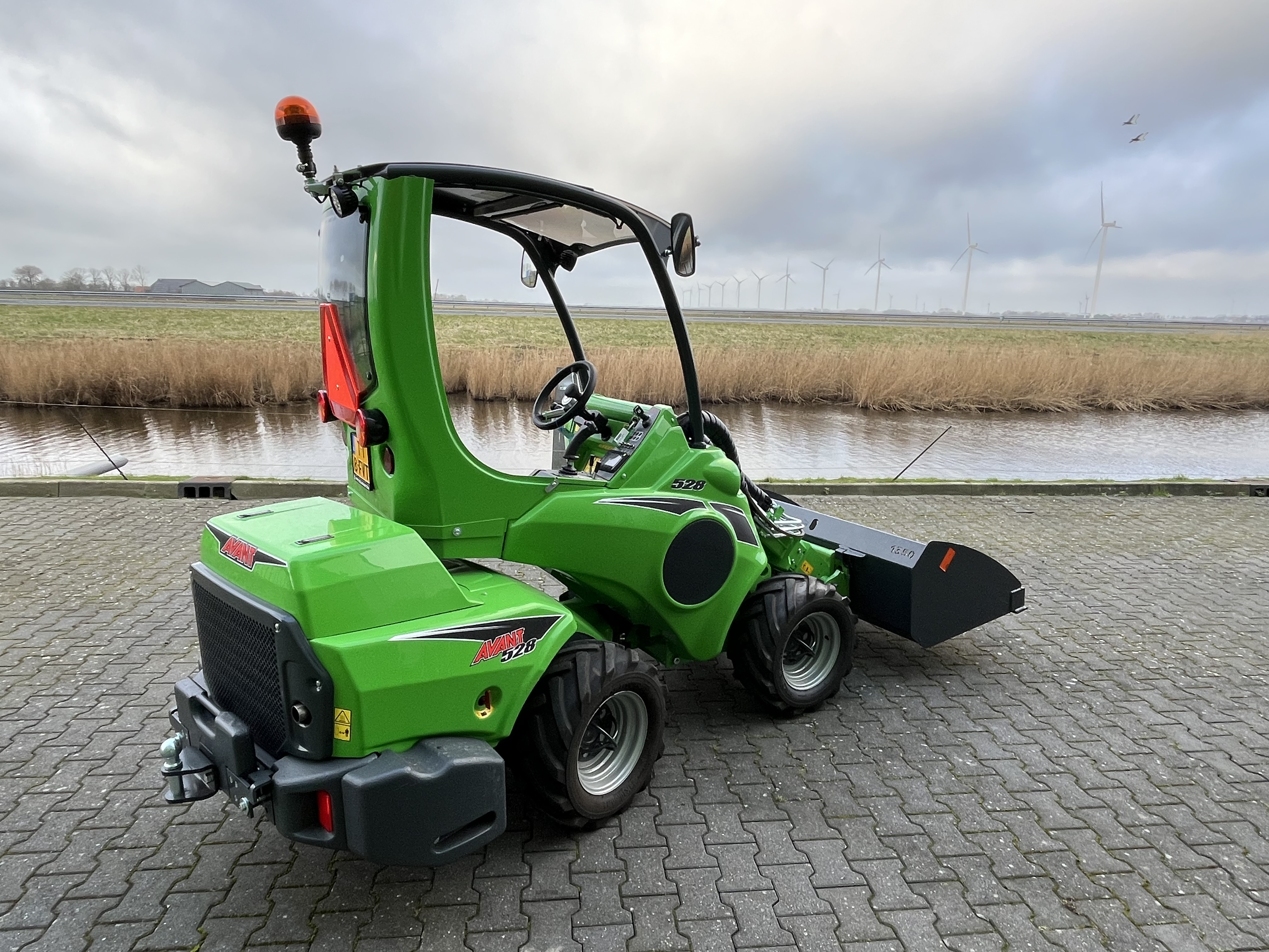 Avant 528 TDL kniklader (ZUI) #25486 - Kraakman