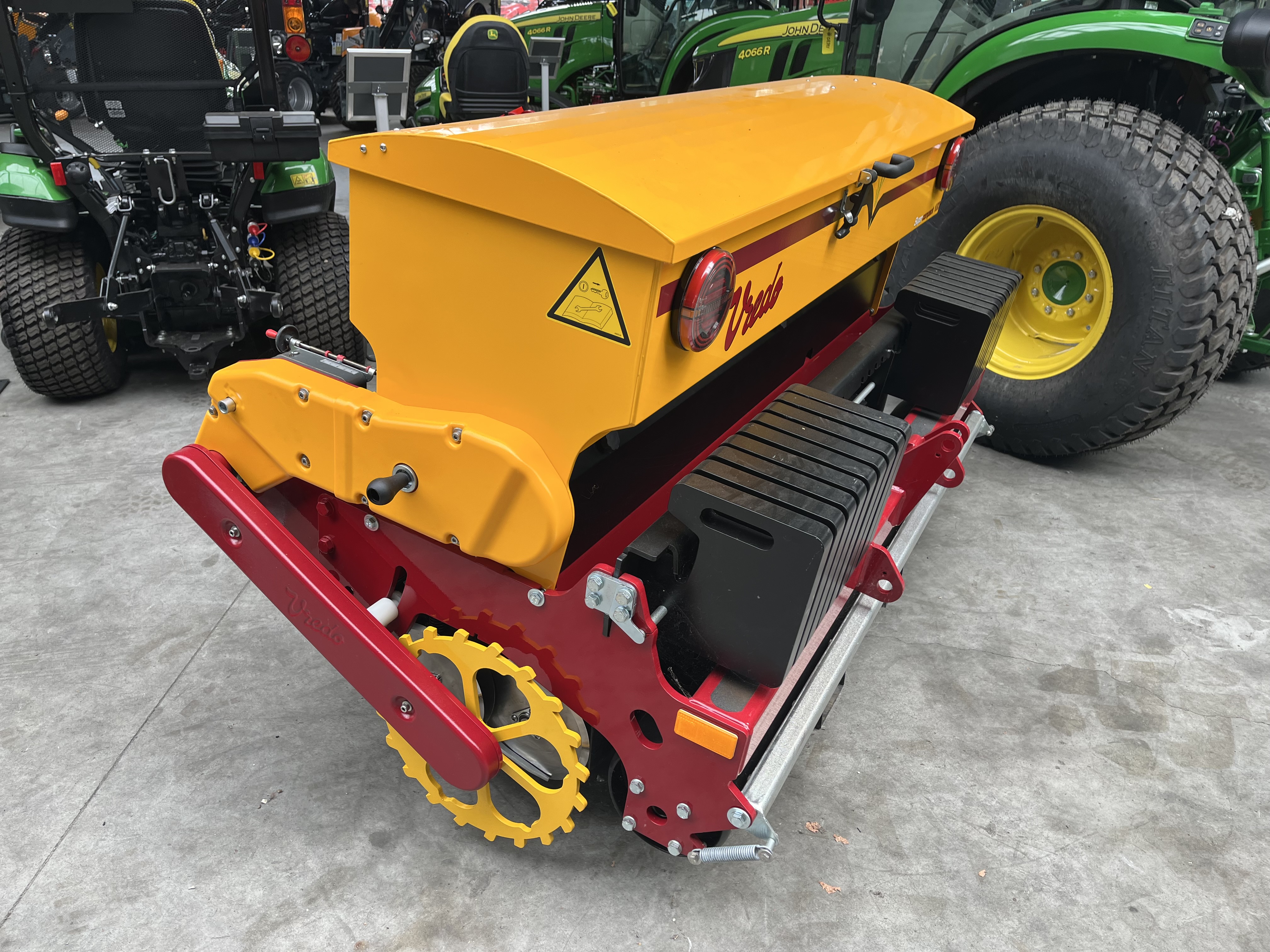 VREDO SUPER COMPACT DZ180 (HAE) #30478 - Kraakman